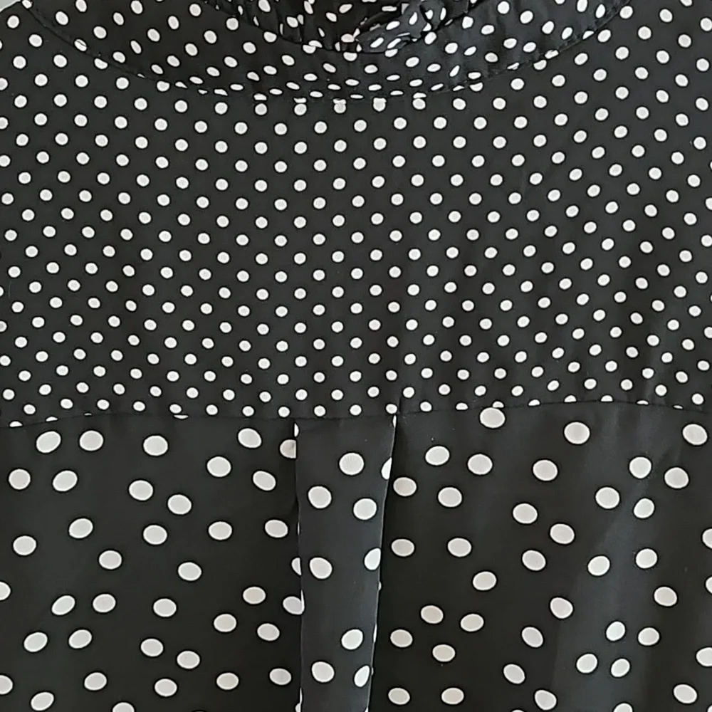 Black Polka Dot ruffle blouse with elastic band waist - Picture 8 of 9